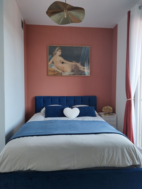 1 chambre, fer et planche à repasser, Wi-Fi, literie fournie