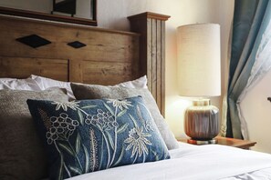 3 bedrooms, WiFi, bed sheets - Slope-Side, Swim, Ski & Play (Brian Head)