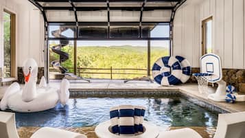 Innenpool, beheizter Pool