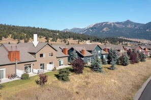 Exterior - Elk Haven Retreat close to Big Sky, MT town center (Big Sky)