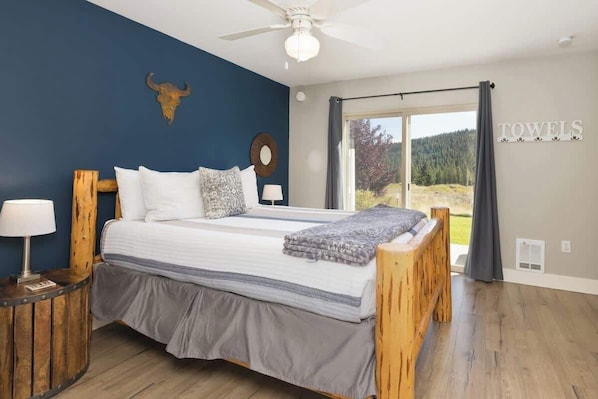 3 habitaciones, tabla de planchar con plancha, wifi y ropa de cama