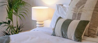 Welcome to your home away from home, perfectly located across from Wimmera Hospital in Horsham