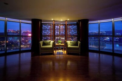 Huatian Hotel