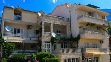 Mobile Home | Exterior