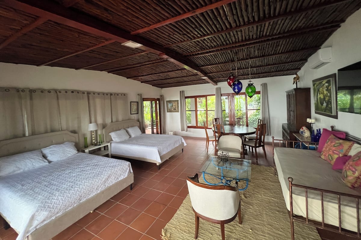 Quadrupla familiare, vista oceano | Wi-Fi gratuito, lenzuola