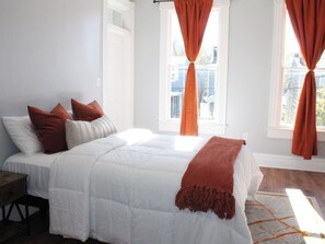 2 bedrooms, iron/ironing board, travel cot, free WiFi