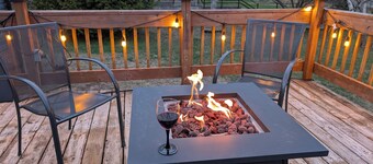 Charming waterfront cottage - pets welcome!