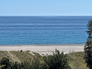 Beach - Apartment in front of the sea (Siderno)