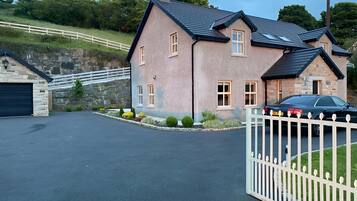 House | Bahagian luar