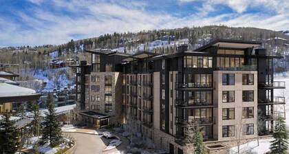 Luxury - Ski In&Out 2bd 2ba 64