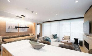 TV, fireplace, stereo