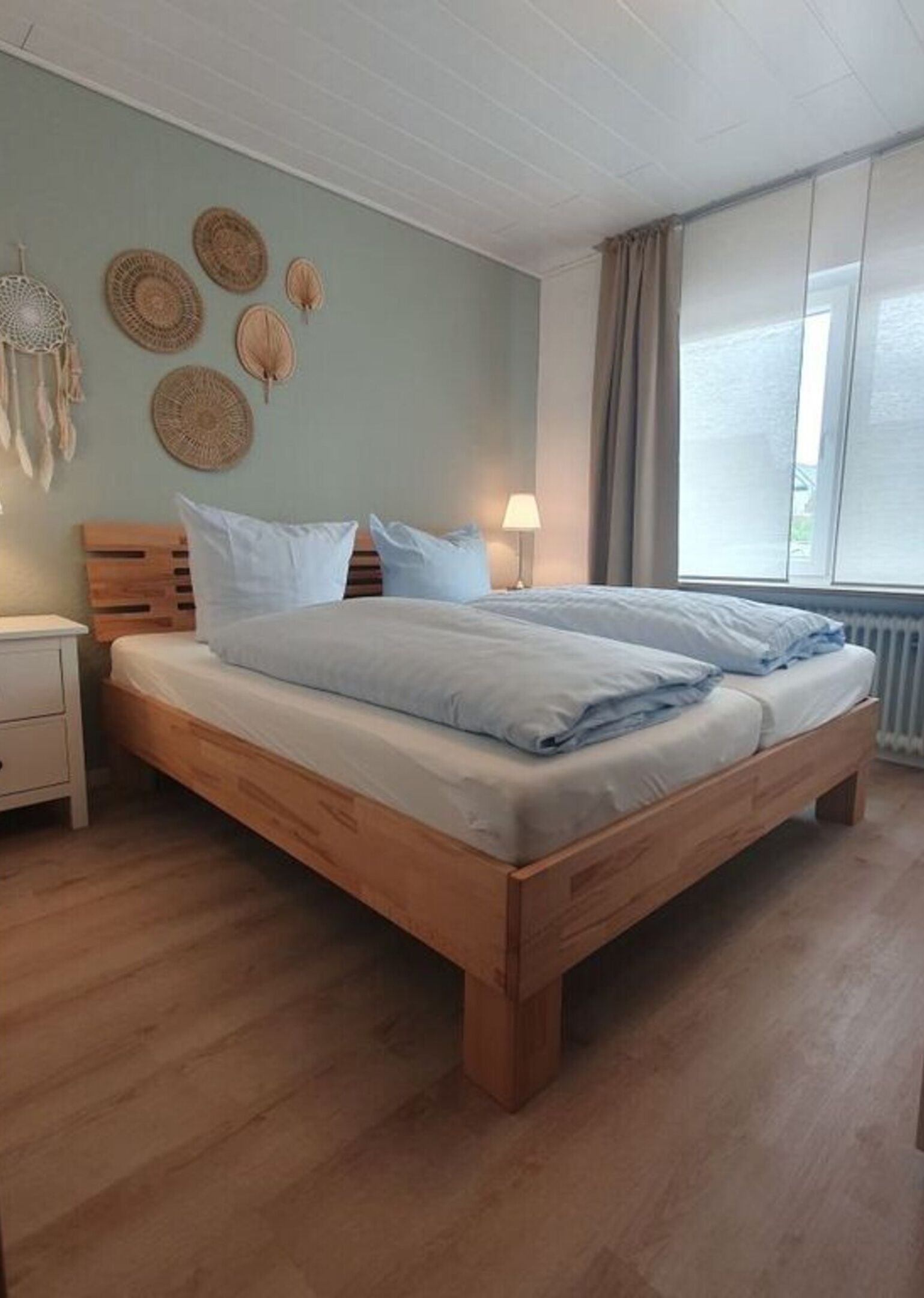 1 bedroom, individually furnished