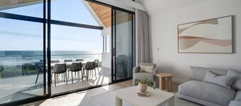202Espy: DUNE~Sleeps 8~Brand new luxury beachfront