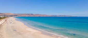 Casa Billie ~ Family friendly beachside oasis