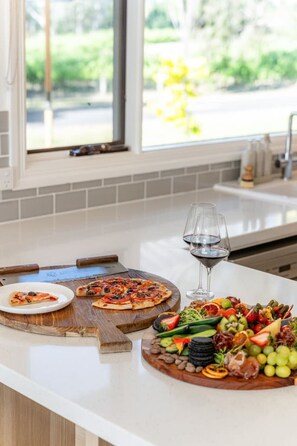 Dining - The Grape Escape~ Location & style on Shiraz Trail (McLaren Vale)