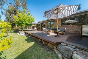 Terrace/patio - The Grape Escape~ Location & style on Shiraz Trail (McLaren Vale)