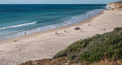 Salt Bush Beach House~The ultimate Fleurieu escape