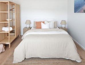 4 bedrooms, desk, WiFi - Santorini on Sands ~ Sellicks Beach paradise (Sellicks Beach)