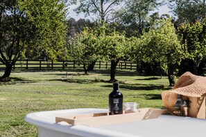 Property grounds - WAIRERE REST | LUXE Couples High Country Retreat | Outdoor Bath + Amazing Garden (Piries)