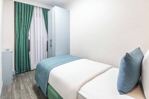 Superior Suite | In-room safe, laptop workspace, blackout drapes, free WiFi - Santa Rio Gold Taxim (Istanbul)