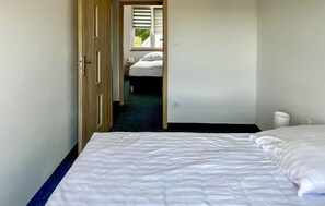2 chambres, accès au Wi-Fi (inclus), literie fournie