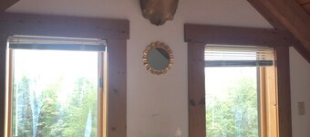 Charming 1-bedroom apartment with AC and WiFi close to old rag and local winery 