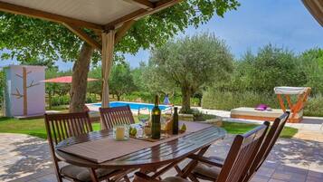 Mobile Home | Dining