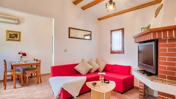 Mobile Home | Dining