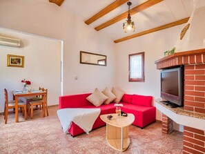 Mobile Home | Dining