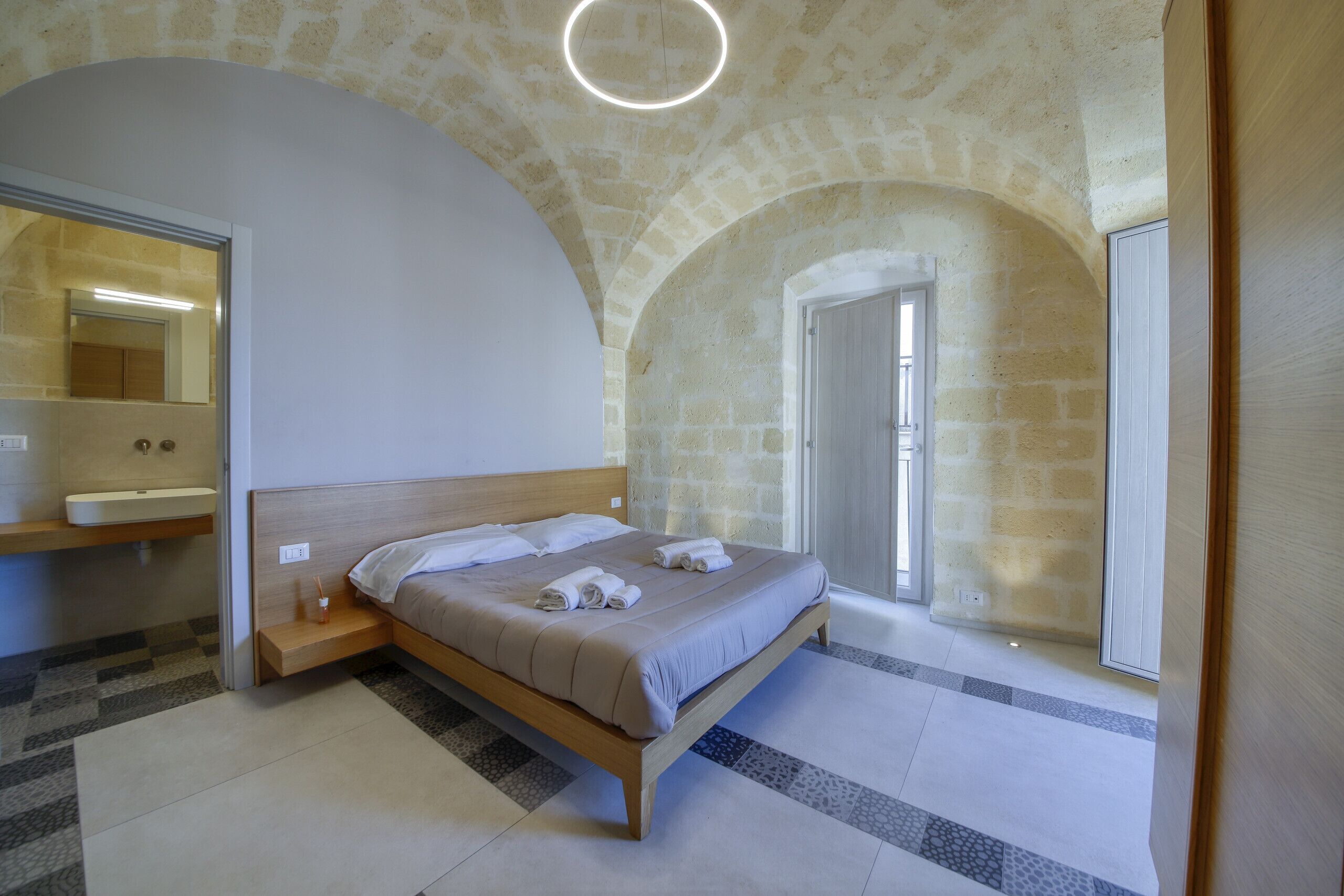 Wi-Fi gratuit, draps fournis