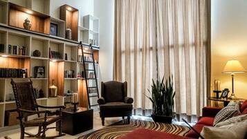 Family Apartment, City View | Living room | TV