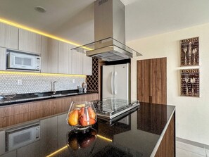 Family Apartment, City View | Private kitchen | Electric kettle - Elegant Condo in the Heart of Morelia (Morelia)