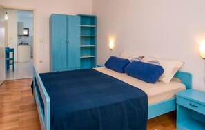 2 quartos, ferros/tábuas de passar roupa, Wi-Fi de cortesia