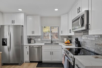 Serene and Stylish Getaway - Modesto, CA