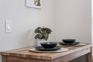 Dining - Serene and Stylish Getaway - Modesto, CA (Modesto)