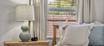 Serene and Stylish Getaway - Modesto, CA