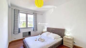 1 bedroom, iron/ironing board, free WiFi, bed sheets