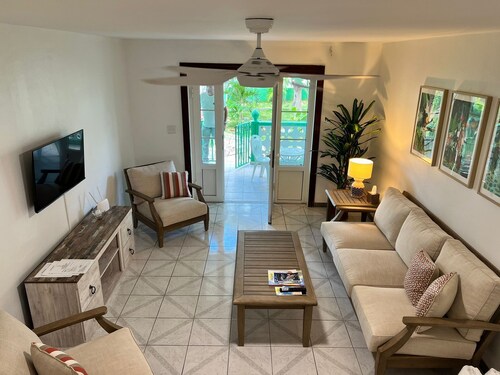 Beautiful new N1 2 bedroom apartment in Gd Case