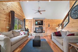 TV, fireplace, offices