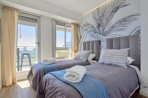 3 chambres, fer et planche Ă repasser, draps fournis