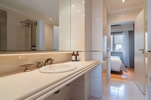 Hiustenkuivaaja, pyyhkeet