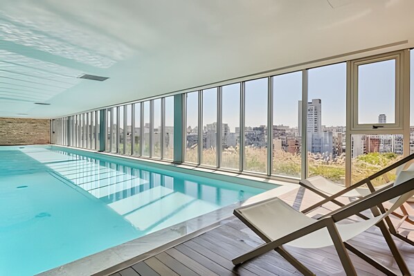 A heated pool - Luxury 1BR in 5* Building Heated Pool, Gym & Spa (Bueons Aires)