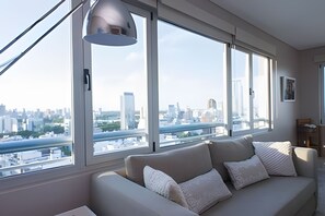 TV - Luxury 2BR Apartment with Pool, Gym & Spa (Buenos Aires)