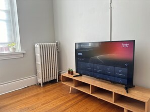 Interior - Charming Studio apartment with fitness room, WiFi in marvelous New Haven (New Haven)