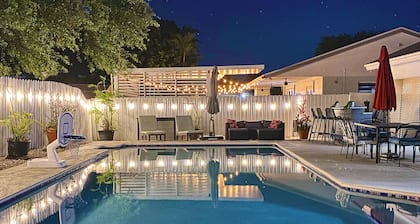 Bright Villa, Heated Pool, 2 Kings, by Everglades, Biscayne & Keys