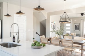 Three-Bedroom | Private kitchen | Full-size fridge, microwave, oven, stovetop - Cherokee by AvantStay (Nashville)
