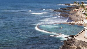 A coastal hotel with a swimming pool, beach access, and a view of the ocean. - Home2Book Luminous Seaviews Apt Near The Ocean (Punta del Hidalgo)