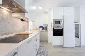 Microwave, oven, stovetop, dishwasher