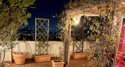 Cozy 1-bedroom apartment in welcoming Tivoli with WiFi, AC, awesome view