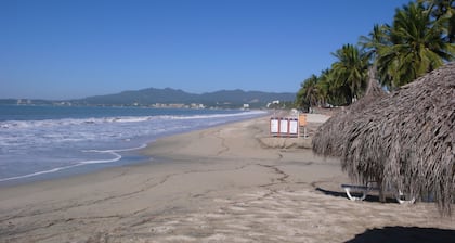 Rustic Casita by the sea. Half block from beach. 2 bedroom 2 bath. Private pool.